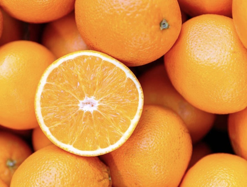 Fresh Oranges — Per lb